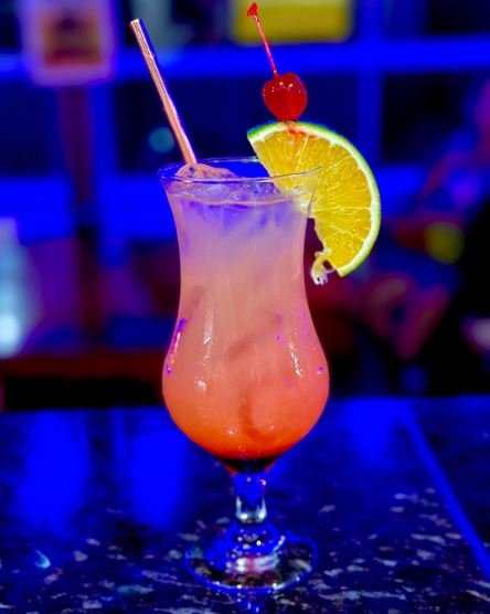 SKY BAR PRAIA BELA